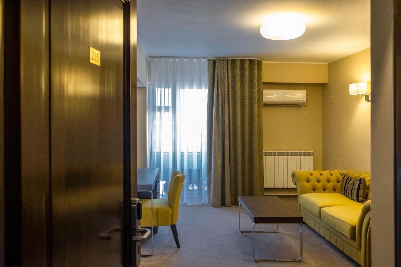 Hotel Pietroasa Buzău Zewnętrze zdjęcie